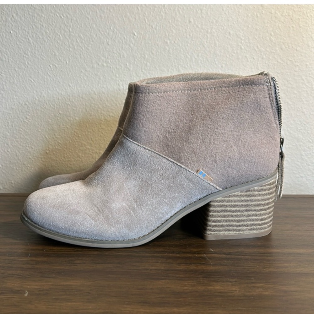 Toms Lacy Boot Shoes 10013059 Desert Taupe Suede 7 LIKE NEW
